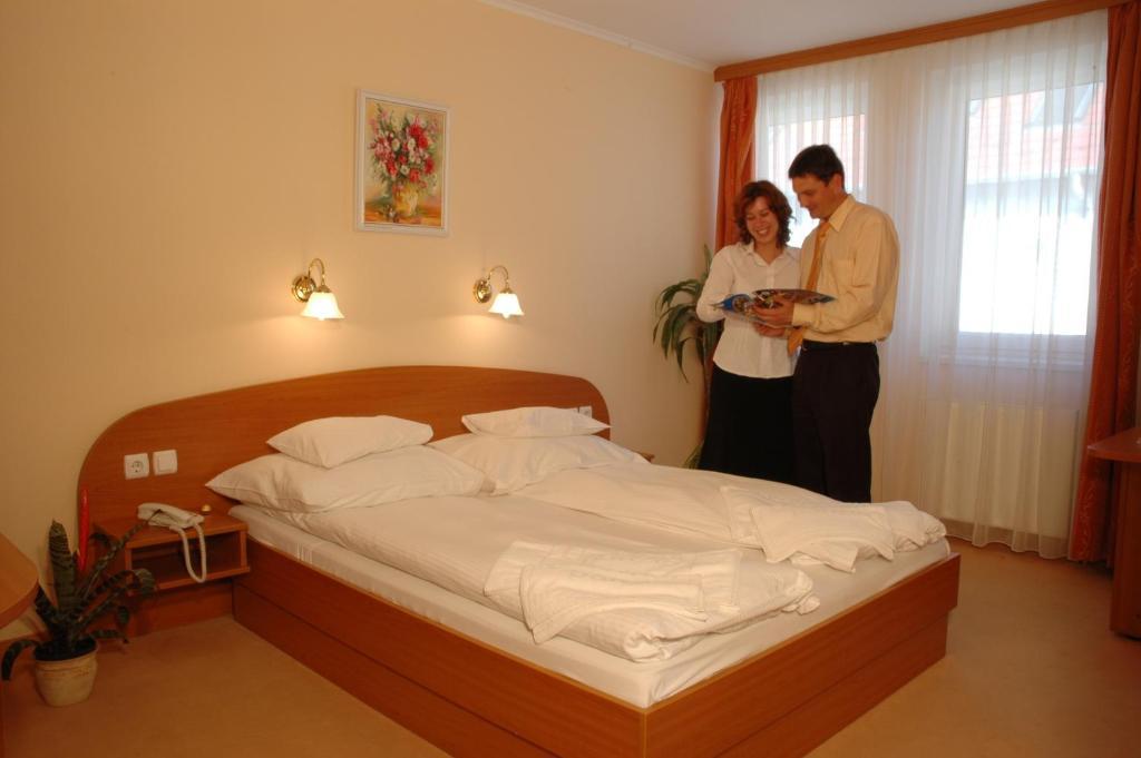 Mórahalom Thermal Panzio חדר תמונה